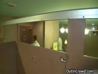 Blokes ร่วมเพศ และ การดูด ใน a ห้องน้ำ 17 โดย outincrowd