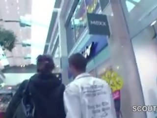 Bata tsek tinedyer fucked sa mall para pera sa pamamagitan ng 2 aleman adolescents