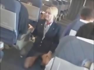 Flight attendent sucks kar